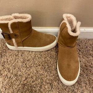 UGG Brown Shearling Ankle Boots - Aika Suede 6.5